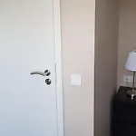 Apartament 2x Monteurwohnung 1x 2 Kleine Einzelzimmer 1x Doppelbett Und Schlafcouch Im Wohnbereich Siegen